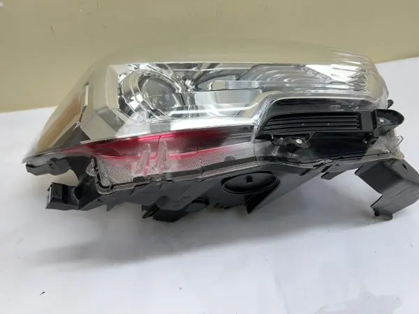 2016 2017 2018 2019 2020 2021 2022 TOYOTA TACOMA HALOGEN RIGHT OEM HEADLIGHT - Image 15