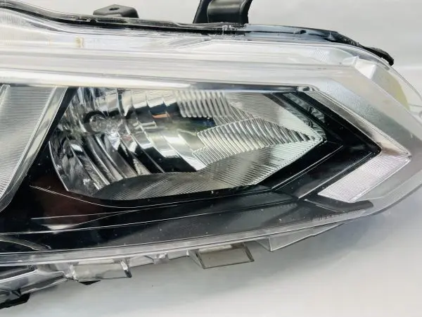 2019 2020 2021 NISSAN ALTIMA HALOGEN FRONT RIGHT HEADLIGHT - Image 3
