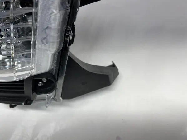 Tabs 2016 2017 2018 2019 2020 2021 2022 toyota tacoma halogen right headlight - Image 6