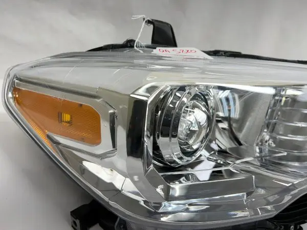 Tabs 2016 2017 2018 2019 2020 2021 2022 toyota tacoma halogen right headlight - Image 11