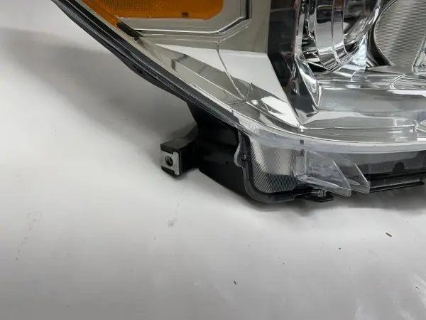 Tabs 2016 2017 2018 2019 2020 2021 2022 toyota tacoma halogen right headlight - Image 12