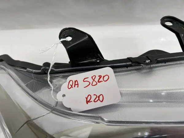 Tabs 2016 2017 2018 2019 2020 2021 2022 toyota tacoma halogen right headlight - Image 16