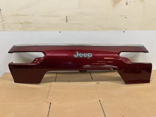 2022 2023 2024 JEEP GRAND CHEROKEE REAR TAILGATE OEM PANEL TRIM GARNISH CAMERA