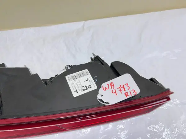 NICE 84136774 2016 2017 2018 CHEVY CAMARO LED REAR LEFT OEM TAIL LIGHT - Image 10