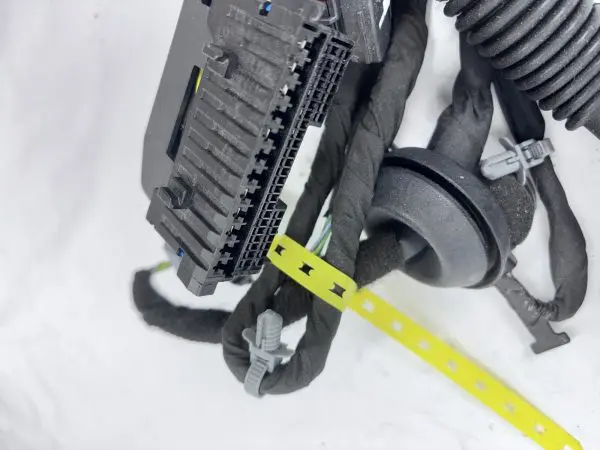 OEM 2024 SIERRA 2500 3500 SILVERADO 2500 3500 FRONT RIGHT DOOR HARNESS 85625102 - Image 4