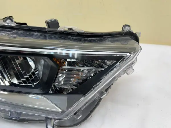 ALL TABS 2019 2020 2021 TOYOTA RAV4 LED FRONT RIGHT OEM HEADLIGHT - Image 3