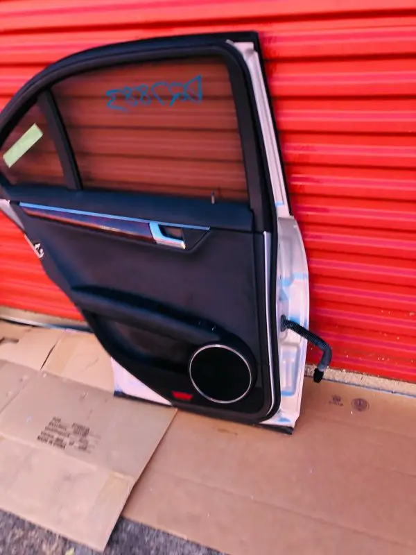 2008-2010 2011 2012 2013 2014 MERCEDES BENZ C CLASS C300 C250 REAR LEFT OEM DOOR - Image 12