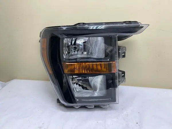 2021 2022 2023 FORD F150 HALOGEN BLACK FRONT RIGHT OEM HEADLIGHT  BROKEN TABS - Image 2