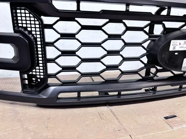 OEM 2023 2024 FORD F250 F350 SUPER DUTY FRONT GRILLE pc3z8200ha - Image 3