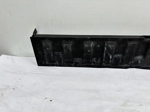 OEM 2019 2020 2021 2022 gmc sierra 1500 Rear Tail Gate Step Pad 84708313 - Image 11