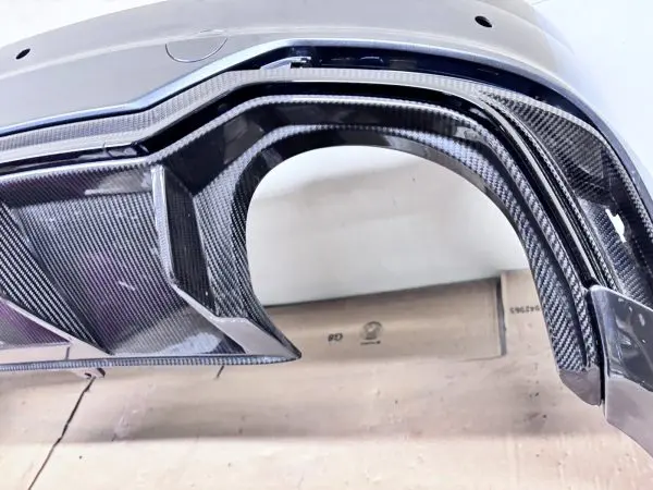 OEM 2019 AUDI RS5 SPORTBACK REAR BUMPER WITH CARBON SPOILER DIFFUSER 8w6807521af - Image 8