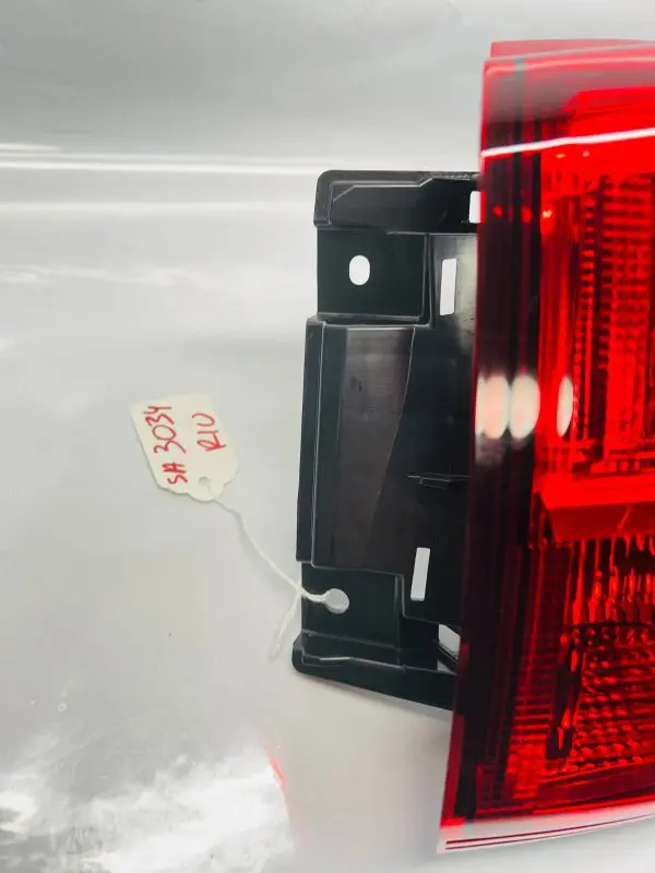 26550-9PF0A 2017 2018 2019 2020 NISSAN PATHFINDER REAR RIGHT OEM TAIL LIGHT - Image 9