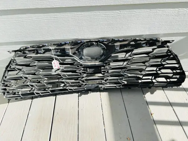2020 2021 2022 2023 TOYOTA HIGHLANDER FRONT OEM GRILLE 53111OE250 - Image 14