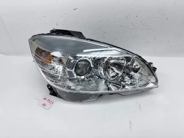 MINT 2008 2009 2010 2011 MERCEDES C CLASS C300 C250 C350 RIGHT OEM HEADLIGHT