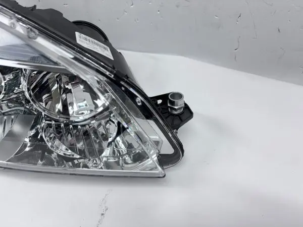 MINT 2008 2009 2010 2011 MERCEDES C CLASS C300 C250 C350 RIGHT OEM HEADLIGHT - Image 4