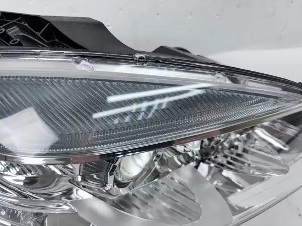 MINT 2008 2009 2010 2011 MERCEDES C CLASS C300 C250 C350 RIGHT OEM HEADLIGHT - Image 9