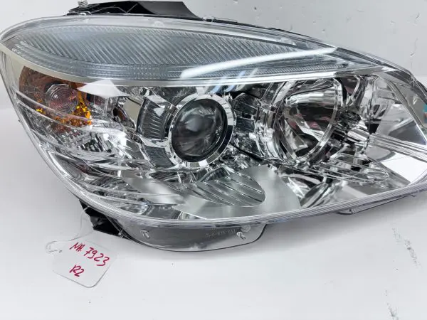 MINT 2008 2009 2010 2011 MERCEDES C CLASS C300 C250 C350 RIGHT OEM HEADLIGHT - Image 15