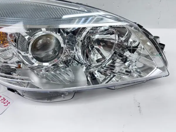 MINT 2008 2009 2010 2011 MERCEDES C CLASS C300 C250 C350 RIGHT OEM HEADLIGHT - Image 16