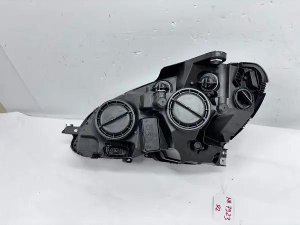 MINT 2008 2009 2010 2011 MERCEDES C CLASS C300 C250 C350 RIGHT OEM HEADLIGHT - Image 17