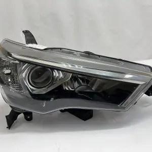 2014 2015 2016 2017 2018 2019 2020 TOYOTA 4RUNNER HALOGEN  RIGHT CAPA HEADLIGHT