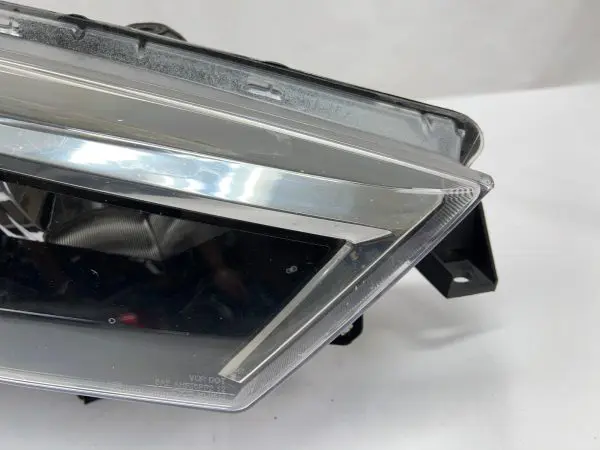 2014 2015 2016 2017 2018 2019 2020 TOYOTA 4RUNNER HALOGEN  RIGHT CAPA HEADLIGHT - Image 3