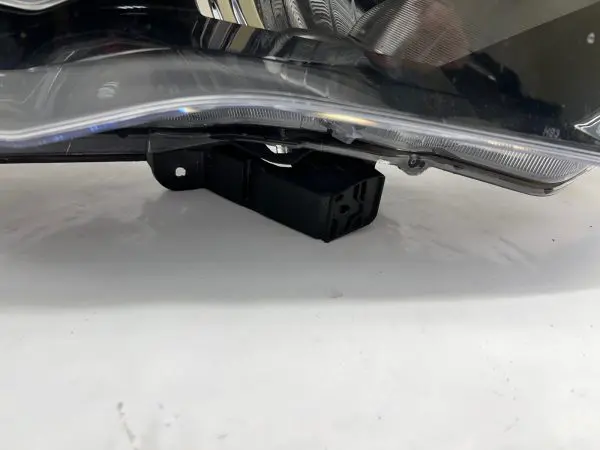 2014 2015 2016 2017 2018 2019 2020 TOYOTA 4RUNNER HALOGEN  RIGHT CAPA HEADLIGHT - Image 8