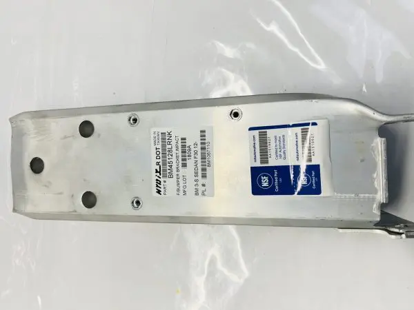 BM1067110 2012 2013 2014 2015 2016 BMW 3 SERIES 328i FRONT RIGHT BUMPER BRACKET - Image 2