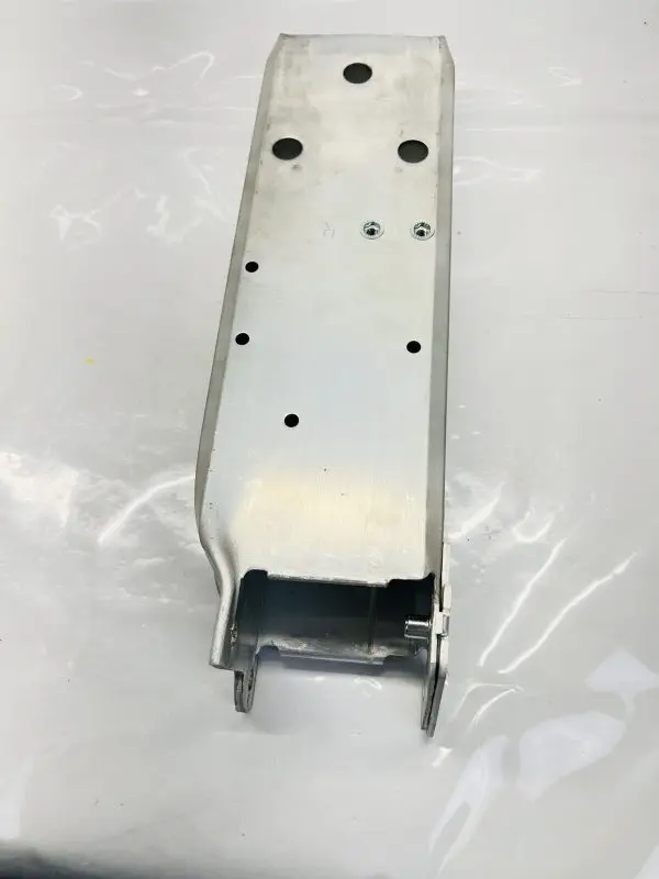 BM1067110 2012 2013 2014 2015 2016 BMW 3 SERIES 328i FRONT RIGHT BUMPER BRACKET - Image 8