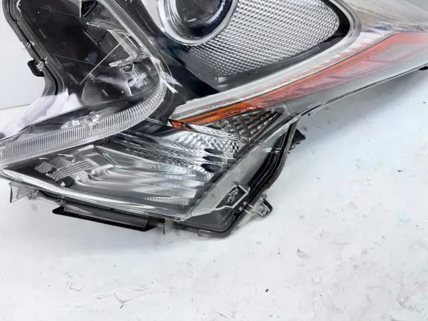 81070-47711  2016 2017 2018 TOYOTA PRIUS LED FRONT LEFT OEM HEADLIGHT - Image 2
