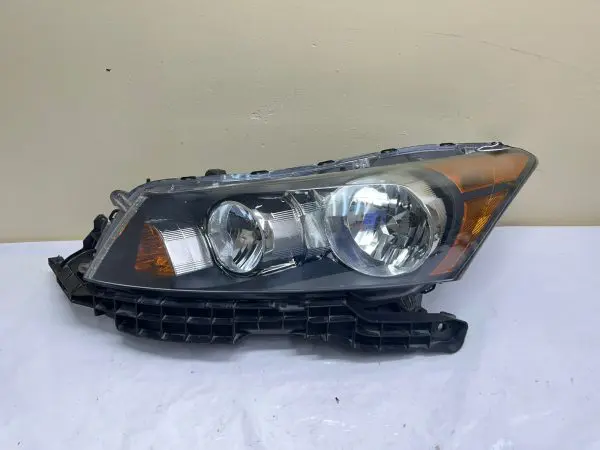 2008 2009 2010 2011 2012 HONDA ACCORD HALOGEN FRONT LEFT OEM HEADLIGHT - Image 2