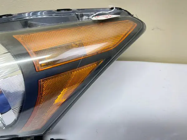 2008 2009 2010 2011 2012 HONDA ACCORD HALOGEN FRONT LEFT OEM HEADLIGHT - Image 5