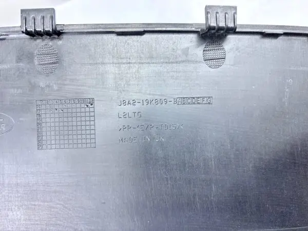 OEM LR106226 Land Rover Range Rover  Rear Bumper Velar Trim Cover j8a219k809 - Image 15