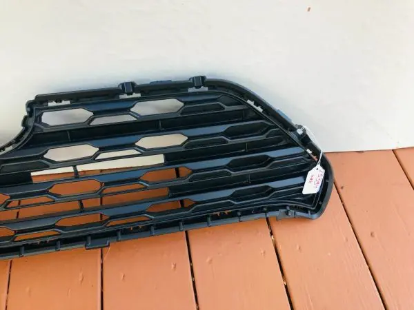 NICE 2019 2020 2021 TOYOTA RAV4 FRONT LOWER OEM GRILLE GENUINE 531120R120 - Image 2