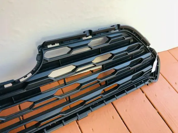 NICE 2019 2020 2021 TOYOTA RAV4 FRONT LOWER OEM GRILLE GENUINE 531120R120 - Image 7