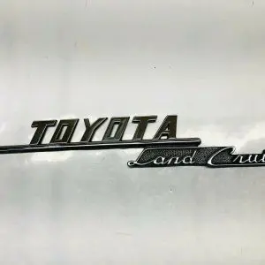 2020 2021 TOYOTA LAND CRUISER SIDE EMBLEM NAME TAG ONLY 1  PT413-60200-02