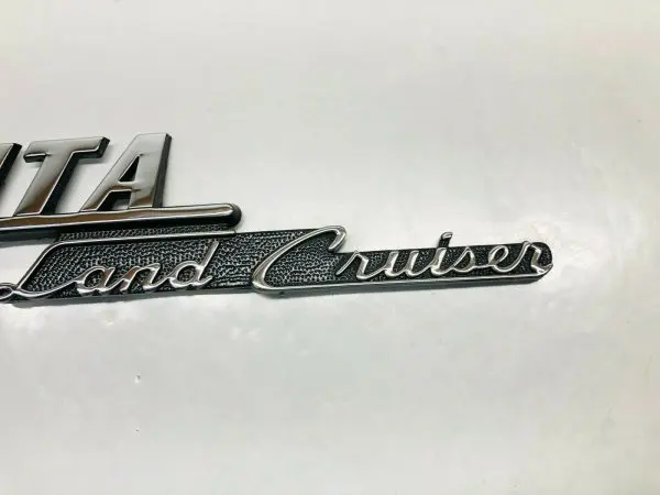 2020 2021 TOYOTA LAND CRUISER SIDE EMBLEM NAME TAG ONLY 1  PT413-60200-02 - Image 2