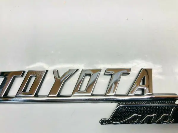 2020 2021 TOYOTA LAND CRUISER SIDE EMBLEM NAME TAG ONLY 1  PT413-60200-02 - Image 4