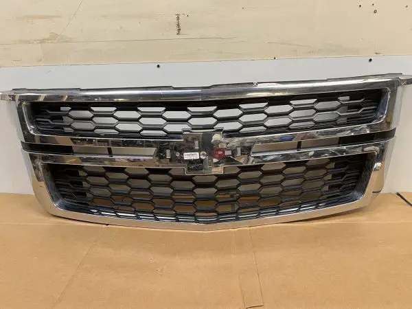 2015 2016 2017 2018 2019 2020 CHEVY TAHOE SUBURBAN OEM GRILLE CHROME 23440914