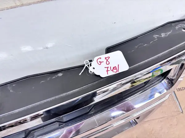 2015 2016 2017 2018 2019 2020 CHEVY TAHOE SUBURBAN OEM GRILLE CHROME 23440914 - Image 6