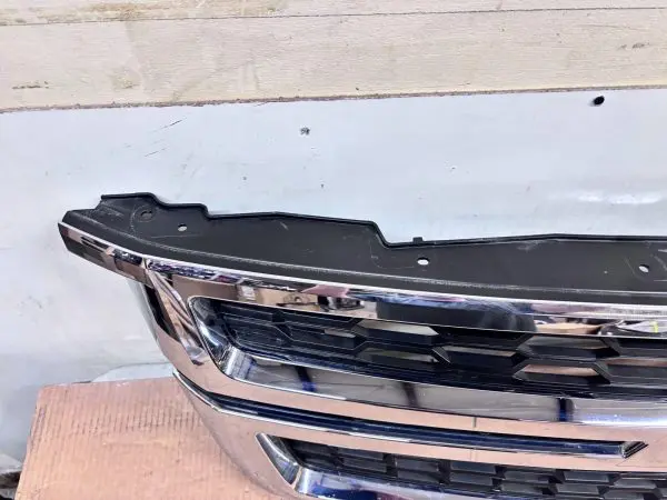 2015 2016 2017 2018 2019 2020 CHEVY TAHOE SUBURBAN OEM GRILLE CHROME 23440914 - Image 7