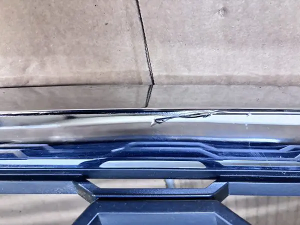 2015 2016 2017 2018 2019 2020 CHEVY TAHOE SUBURBAN OEM GRILLE CHROME 23440914 - Image 8