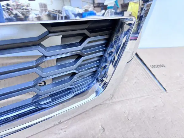 2015 2016 2017 2018 2019 2020 CHEVY TAHOE SUBURBAN OEM GRILLE CHROME 23440914 - Image 13
