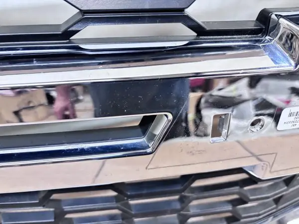 2015 2016 2017 2018 2019 2020 CHEVY TAHOE SUBURBAN OEM GRILLE CHROME 23440914 - Image 15