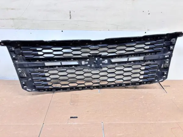 2015 2016 2017 2018 2019 2020 CHEVY TAHOE SUBURBAN OEM GRILLE CHROME 23440914 - Image 20