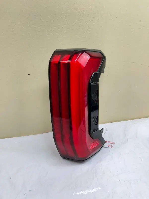 NICE 2022 2023 2024 TOYOTA TUNDRA LED REAR RIGHT OEM TAIL LIGHT