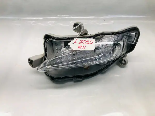 2017 2018 2019 TOYOTA COROLLA LED FRONT LEFT OEM RUNNING LIGHT FOG LIGHT