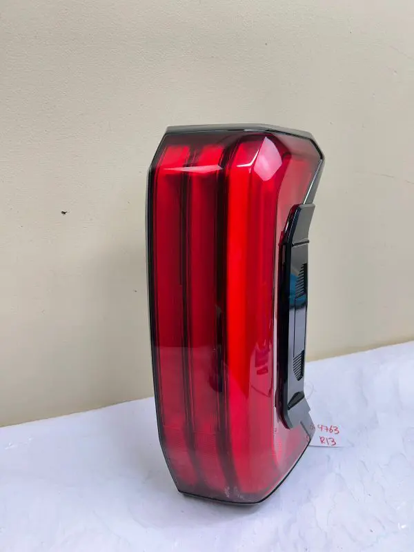 NICE 2022 2023 2024 TOYOTA TUNDRA LED REAR RIGHT OEM TAIL LIGHT - Image 2