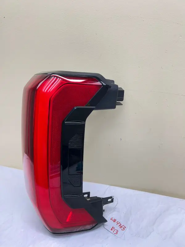 NICE 2022 2023 2024 TOYOTA TUNDRA LED REAR RIGHT OEM TAIL LIGHT - Image 3