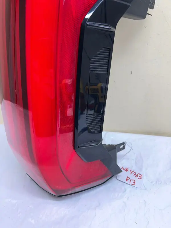 NICE 2022 2023 2024 TOYOTA TUNDRA LED REAR RIGHT OEM TAIL LIGHT - Image 11