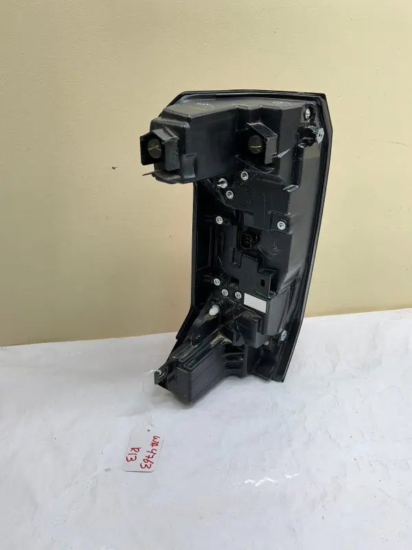 NICE 2022 2023 2024 TOYOTA TUNDRA LED REAR RIGHT OEM TAIL LIGHT - Image 15
